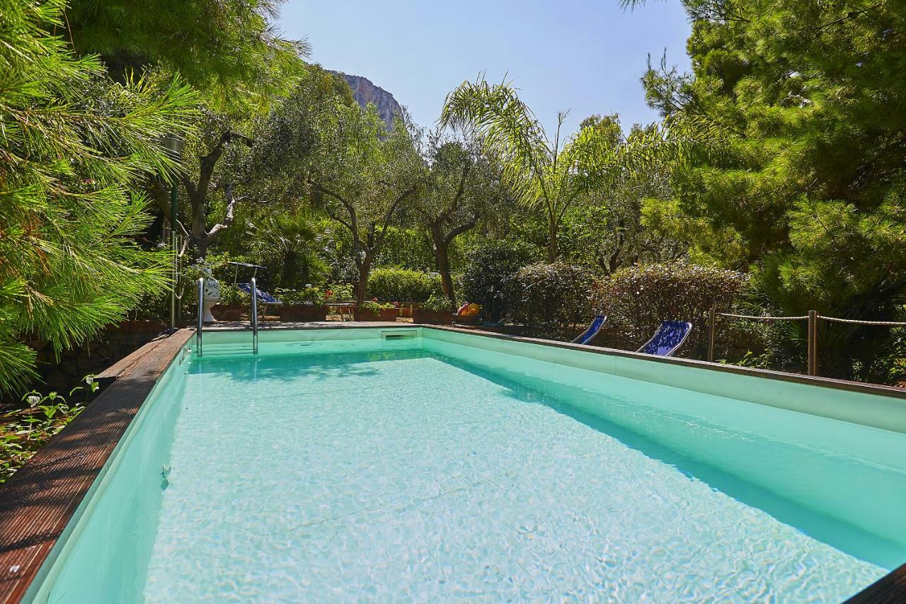 Villa Majus Porticello Bagian luar foto